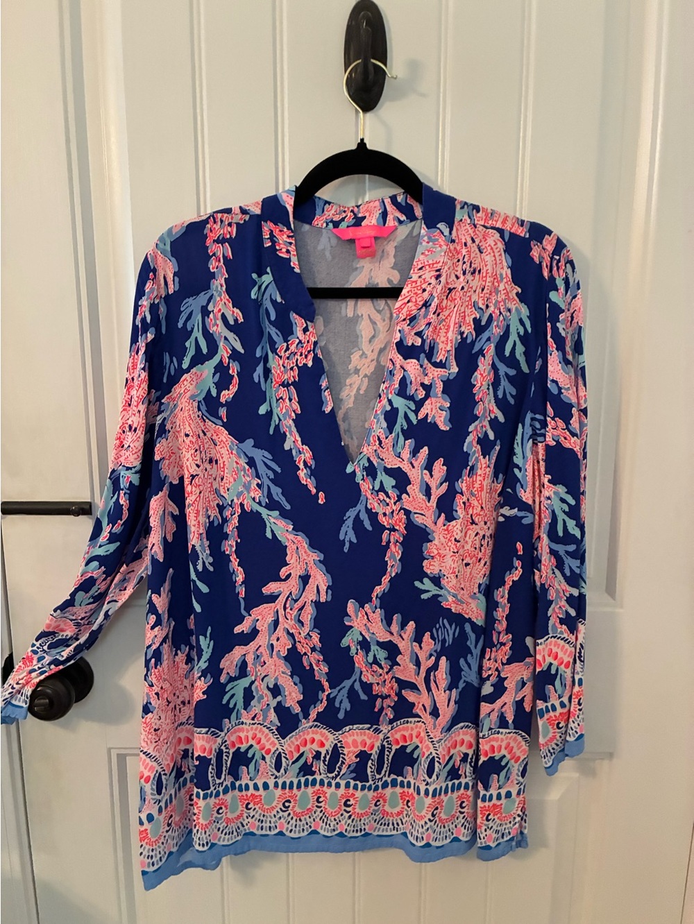 Lilly Pulitzer Tunic Top in Navy & Pink Tropical Pattern - XL